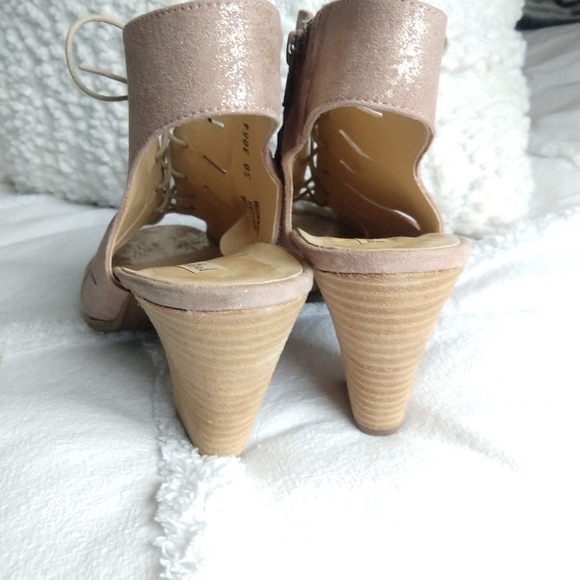 Paul Green Heels - Picture 2 of 5